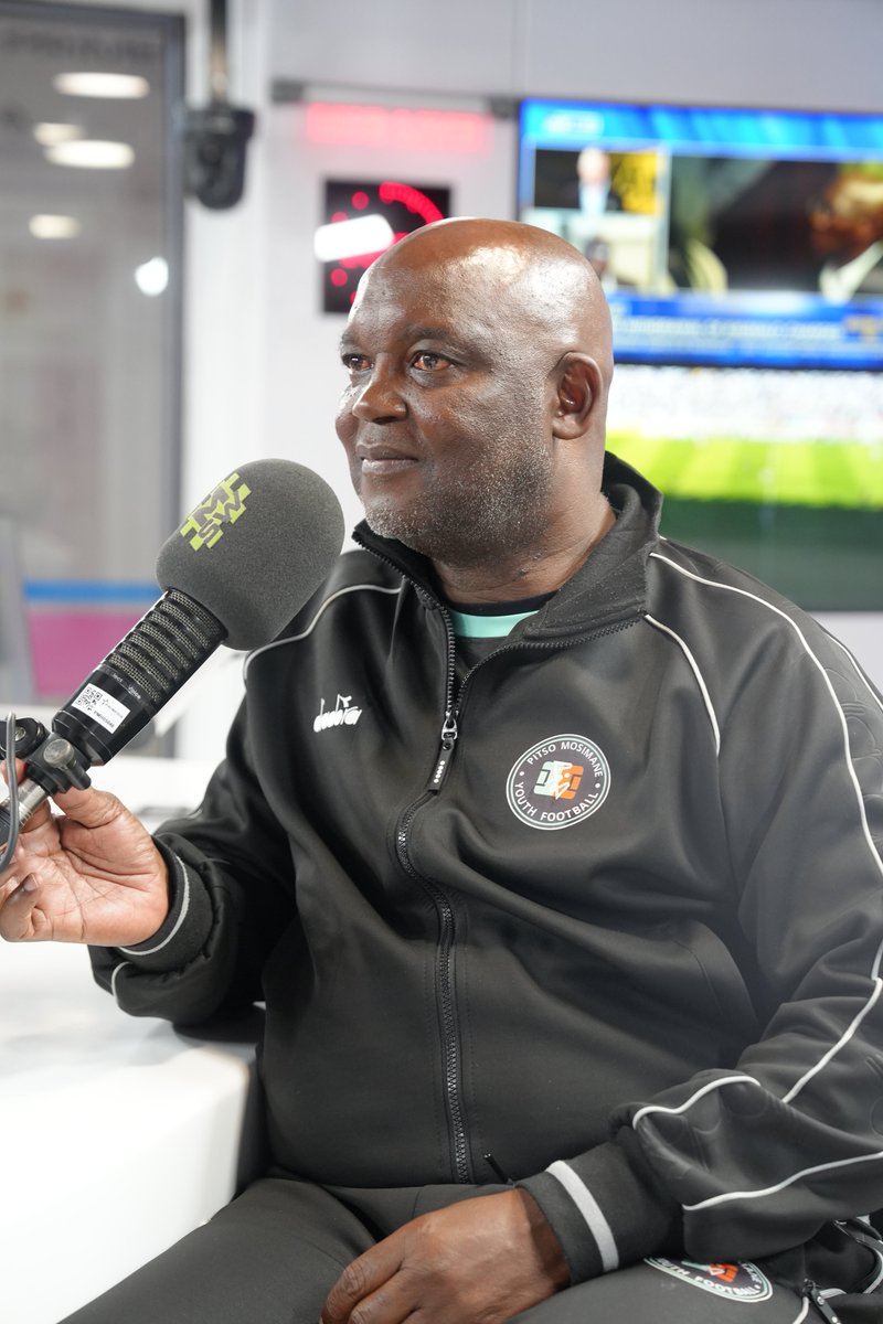 robertmarawa's tweet photo. 🔴 NAZOOOOOOOOOOO!!!!! 🔴

COACH PITSO MOSIMANE TO FINALLY AND OFFICIALY BE NAMED THE NATIONAL TEAM COACH OF BAFANA BAFANA AT 12H00 TOMORROW!! 🦂 https://t.co/rOAQE4TTSj