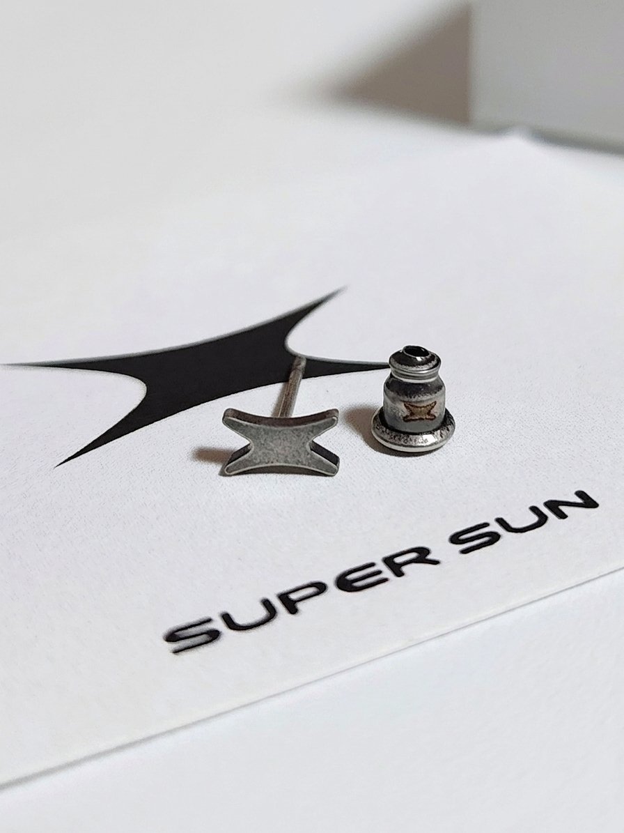 ZN_0108_LV's tweet photo. 귀걸이 ㄴㅁ 예쁘고 귀여워ㅜㅜ🖤

#SSOUTERSPACE
#SUPERSUN @ssupersun https://t.co/R9hQC9nX9Y