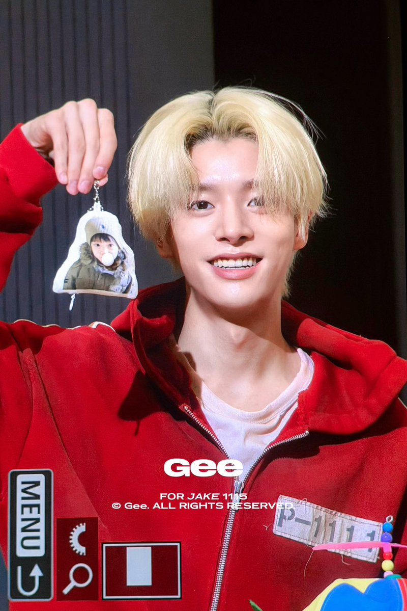 jaeyunstarlight's tweet photo. Sobbing this is the cutest picture ever https://t.co/wvOyYVOB1V