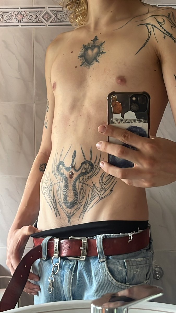 XXXonlySi's tweet photo. Recém chegado ao Twitter 🔥 Acho que vai ser uma jornada engraçada 🤭😛😈 https://t.co/dDv38a9Deb