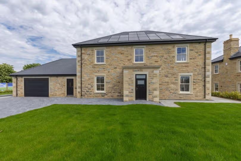 ChronicleLive's tweet photo. See inside stunning five-bed home in Northumberland that's on the market for £950,000
https://t.co/UXBYOyHNFW https://t.co/Gy6SD4OEye