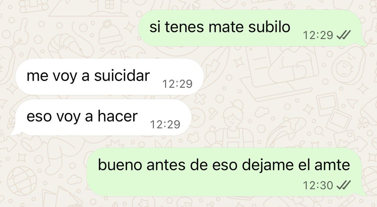 florpucheusain's tweet photo. Mi hermana está mirando la tele post anuncio de retiro de Messi https://t.co/HwG91tKX6A
