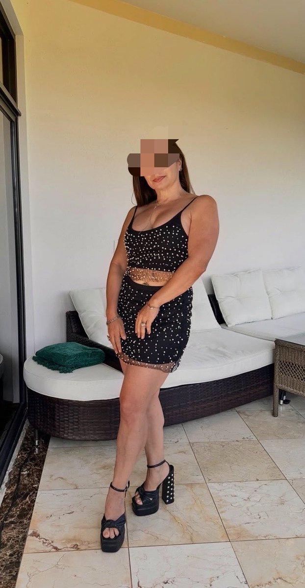 poblana_69's tweet photo. Lista para salir a putear jeje que harían si me encuentras en la calle??? Si me veo muy putita???? https://t.co/e3KADt7Eo6
