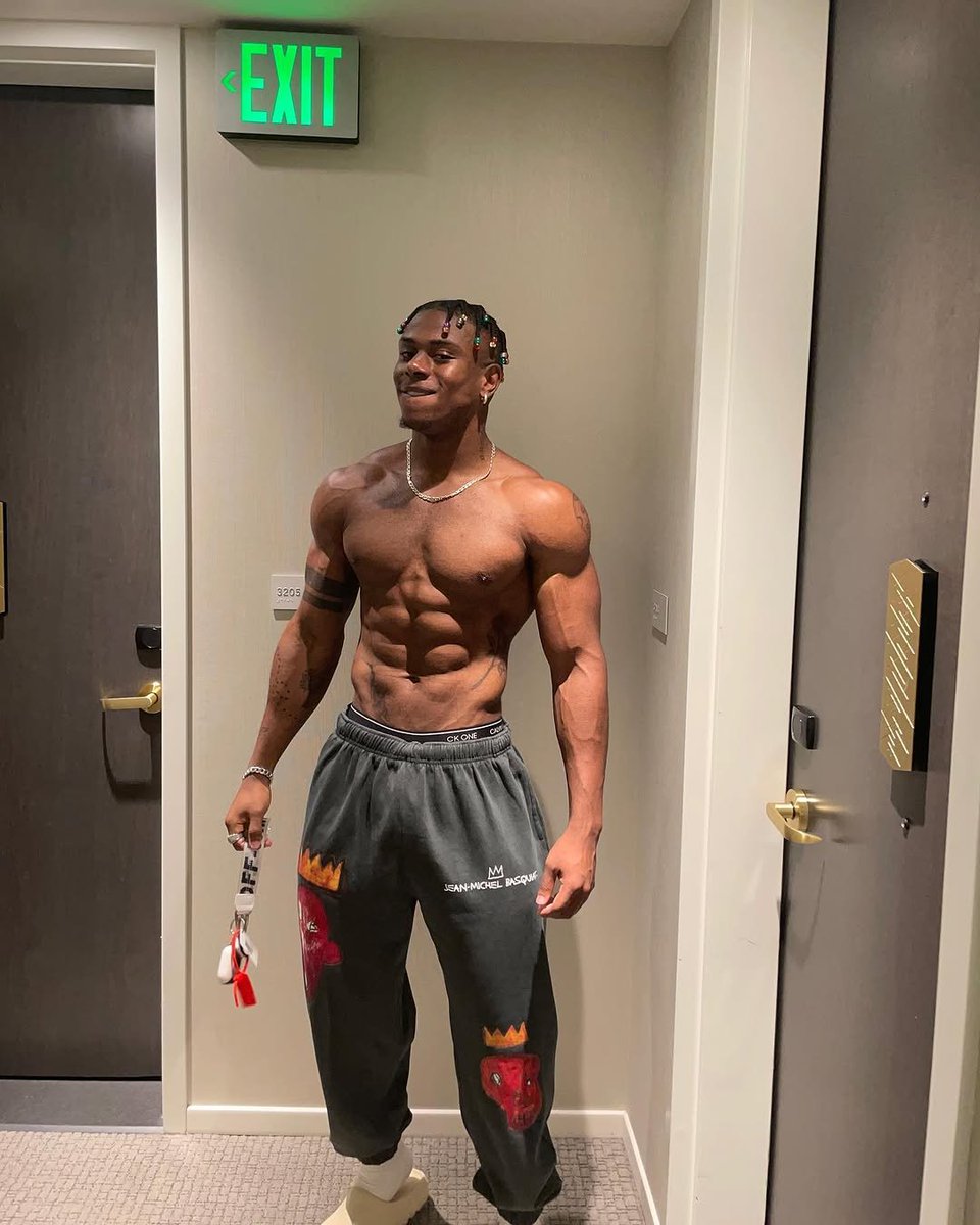 Danikvn1's tweet photo. Oh, memories from 2021 !!

#bbc #black #nsfwㅤㅤ #NSFWㅤㅤㅤㅤㅤㅤㅤ #abs #men #boys #biceps #gym https://t.co/QUwaVQh3cB