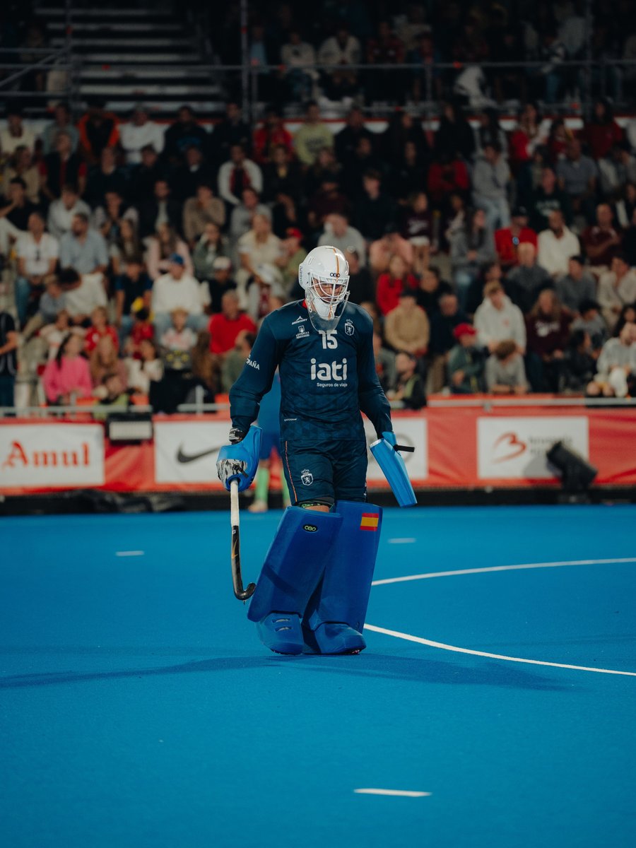 rfe_hockey's tweet photo. 𝗘𝗟 𝗠𝗘𝗝𝗢𝗥 𝗗𝗘𝗟 𝗠𝗨𝗡𝗗𝗢 🌍
Luis Calzado, escogido mejor portero del Mundial ⭐️
#RedSticks https://t.co/108uIf0g1y