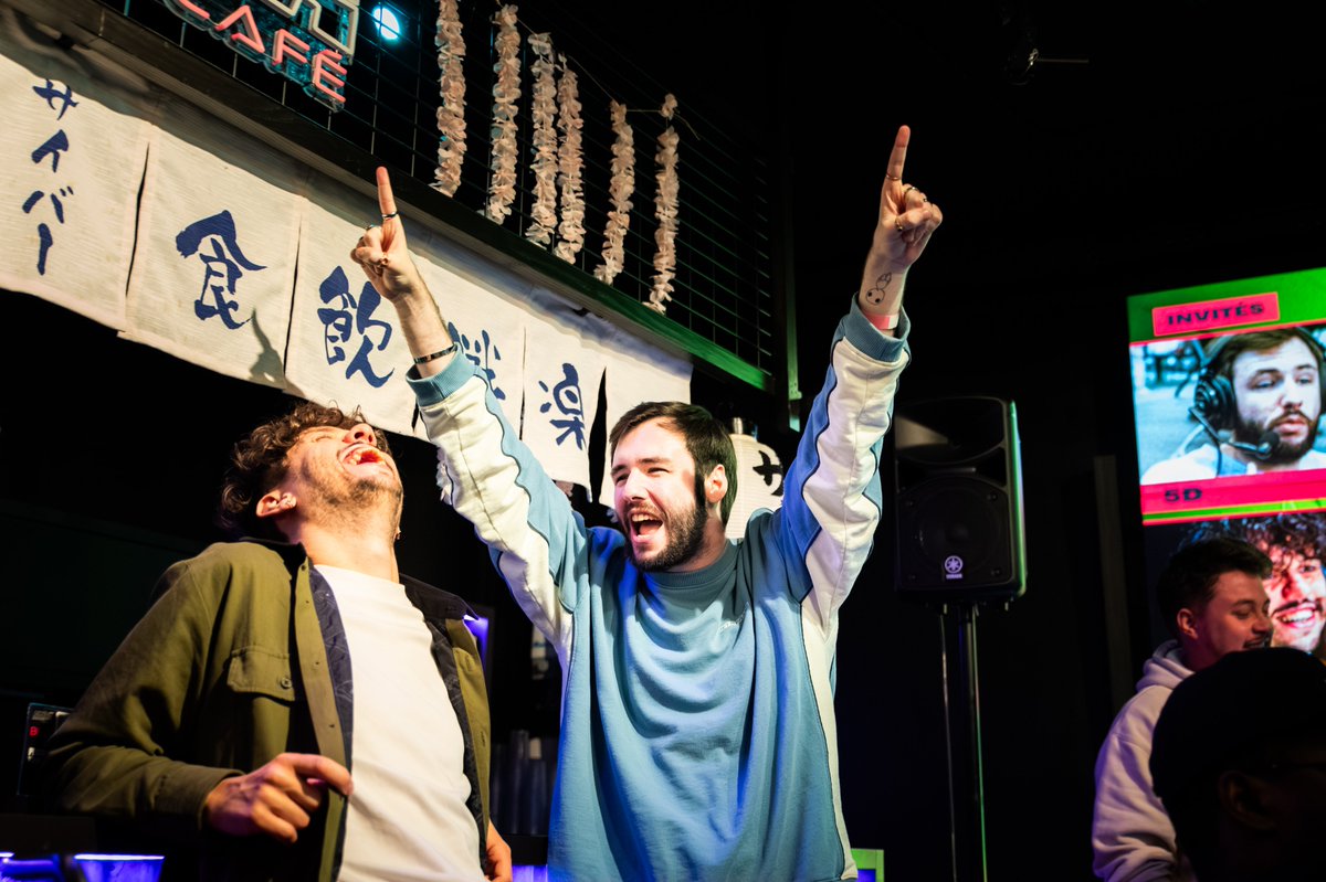 5D_Caster's tweet photo. 🚨Annonce🚨

Au vu des grosses incertitudes autour de l’avenir d’IJC, celui-ci m’autorise à prioriser des missions extérieures. Ce n’est pas pour autant que je veux arrêter l’esport et la création de contenu en général, loin de là !

Donc, si vous cherchez quelqu’un ou que vous connaissez quelqu’un qui connaît quelqu’un, je suis en recherche de prestations de tous types :

- Commentaire et cast : League of Legends, Smash Bros. (Melee, Ultimate, Rivals 2), Pokémon VGC, speedrun…

- Présentation et animation sur scène : pré-shows, émissions de plateau, scènes et conventions

- Écriture et conception éditoriale de formats courts et longs

- Écriture et réalisation de contenus, notamment des vlogs et des formats de storytelling

Je peux transmettre toutes mes infos en messages privés ou sur mon mail pro (en bio).