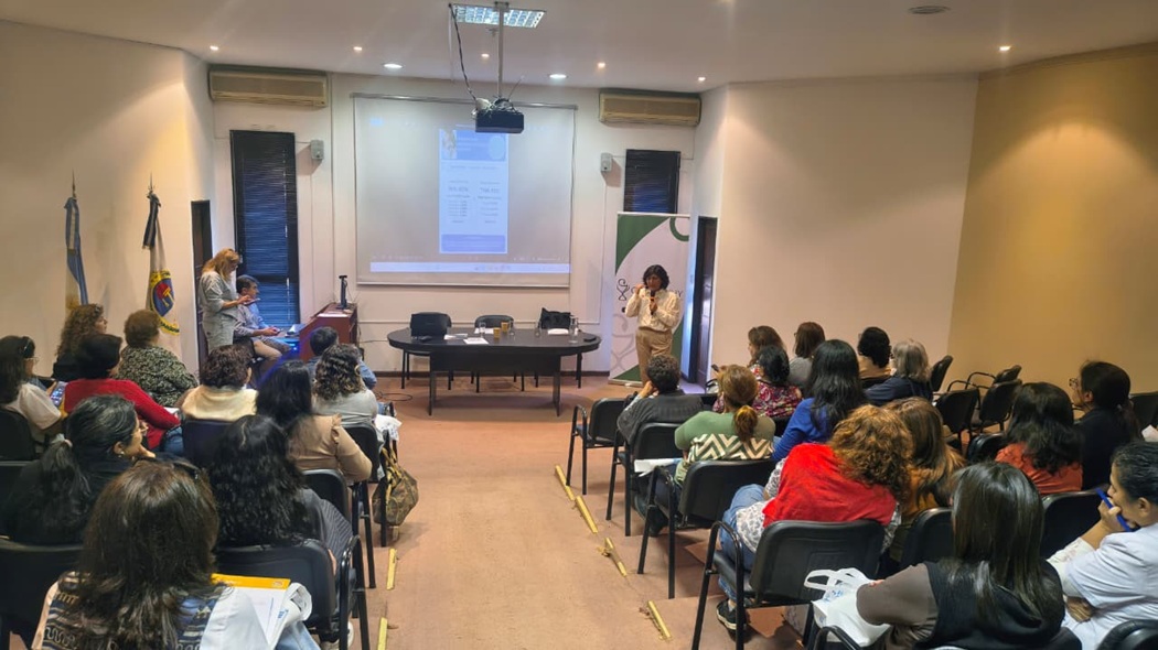 Infocolfarjuy's tweet photo. 💊 El Colfarjuy sigue apostando a la formación continua 
Durante julio y agosto realizó tres capacitaciones con amplia participación de farmacéuticos, junto a las Dras. Marcela Noemí Rousseau, Valeria Malgarini y Claudia Castro.
👉 Mirá la info aquí: https://t.co/CpXGEaDIWY https://t.co/SfEpVIg3mP
