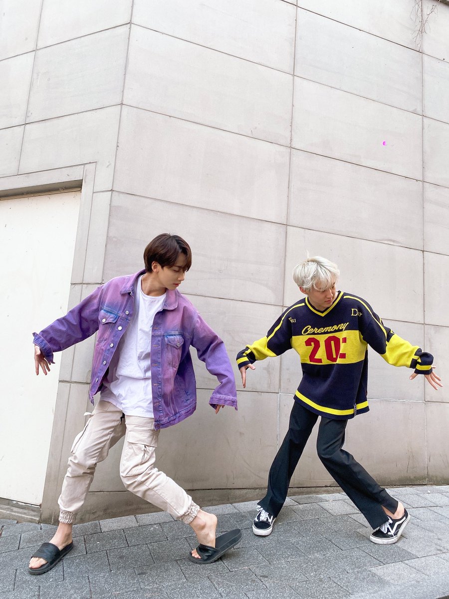 howoostar's tweet photo. anyone remember when jeonghan copied hoshi's elle magazine pose 😭 https://t.co/iUA7F6MWof
