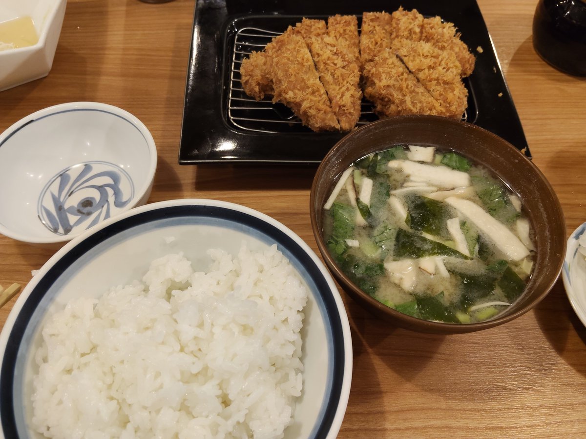 tasshypokego's tweet photo. 黒豚とんかつうま🥳 https://t.co/N5KXAeS3jj