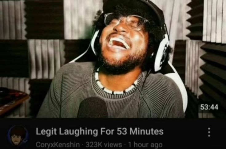meIIownyan's tweet photo. how my mom expects me to react after she jokes about the traumatic things she made me go through for the 30th time https://t.co/ChdyCuawwB
