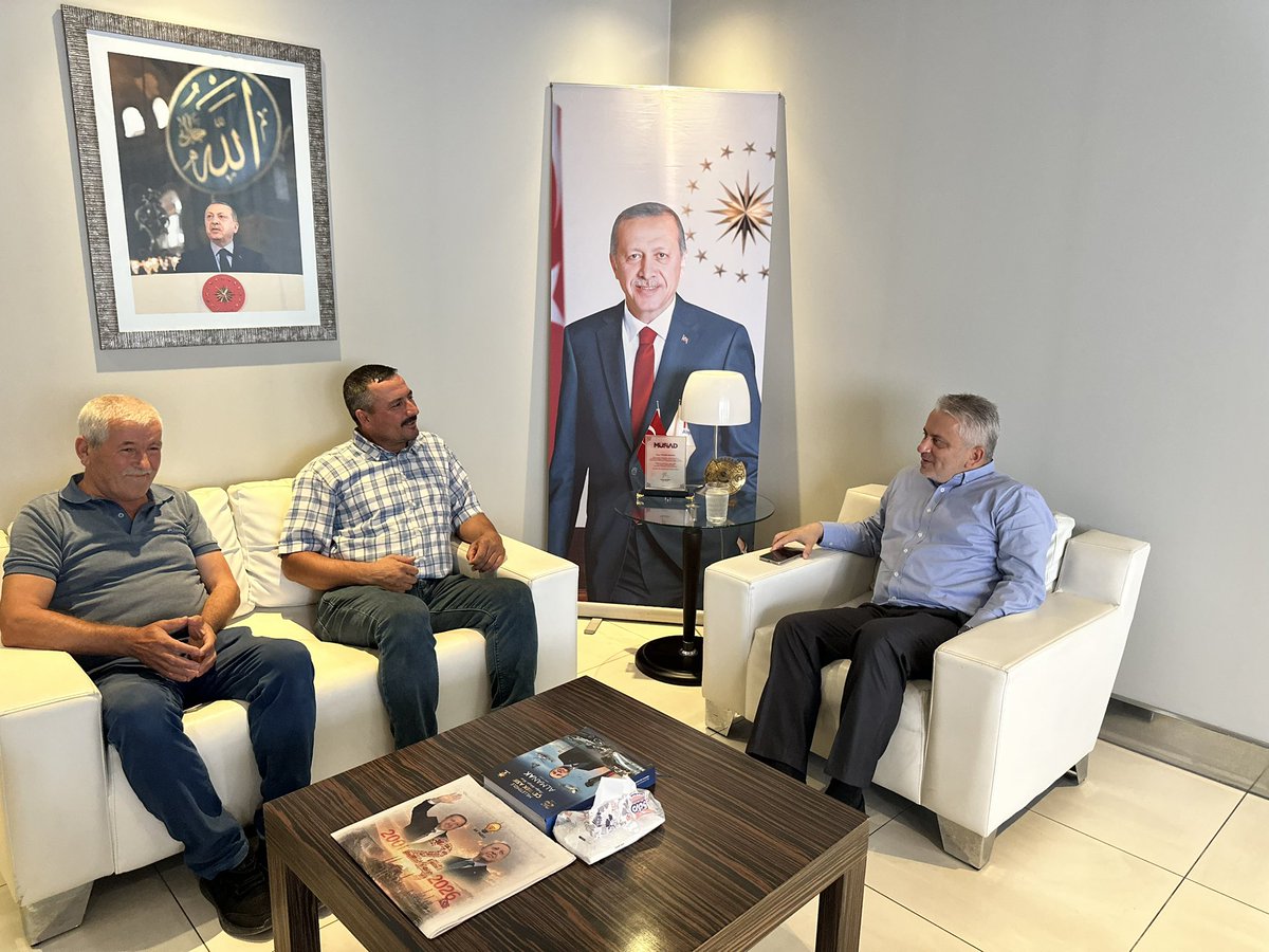 ayhan_salman's tweet photo. Yenişehir Çiçeközü Mahalle Muhtarımız Sn. Nizamettin Filiz ve aza Sn. Muzaffer Yılmaz misafirimiz oldu.

Mahallemiz ile ilgili yapılan çalışmaları, talep ve beklentileri konuştuk. 

Ziyaretleri için kendilerine teşekkür ediyor, muhtarımıza çalışmalarında kolaylıklar diliyorum. https://t.co/T8NkkAFDkI