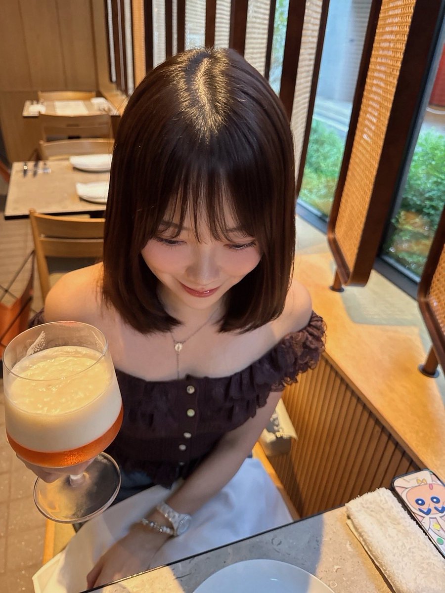 mionaaaaa15's tweet photo. ミディアムボブにしたんだ〜 https://t.co/Y2o391vbvF