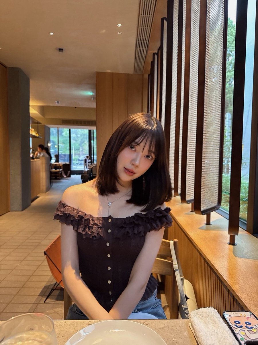 mionaaaaa15's tweet photo. ミディアムボブにしたんだ〜 https://t.co/Y2o391vbvF