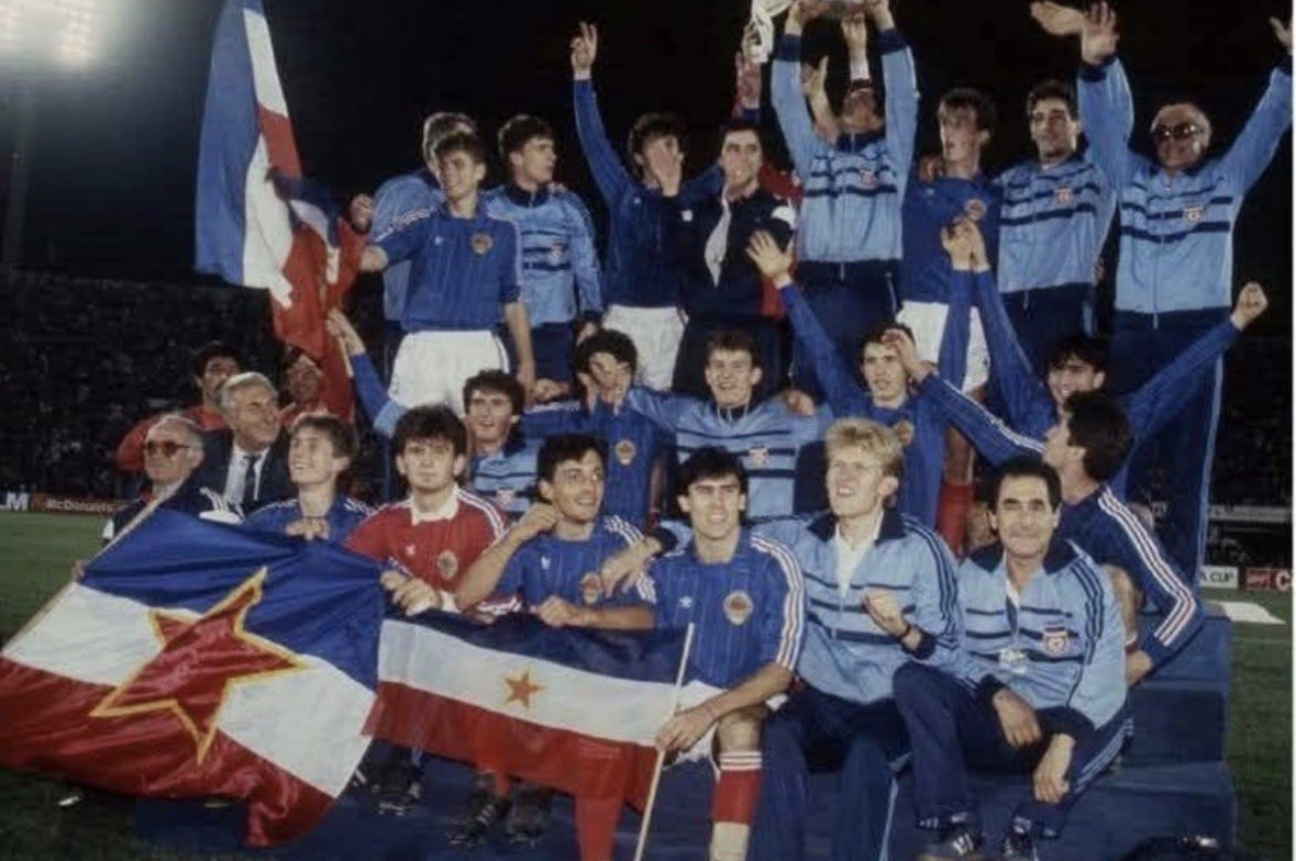 jakes1212's tweet photo. @tkohodanetrci @DLenarcic Evo ti Štimca, ambasadora bivše repke dok još nije postao veliki Hrvat.  Sve dobrovoljno i sa velikim zadovoljstvom. A sad priča bajke i laži koji vjeruju samo oni koji su se nedavno rodili.  Seve ga zna od prije. https://t.co/HntnU9pSor