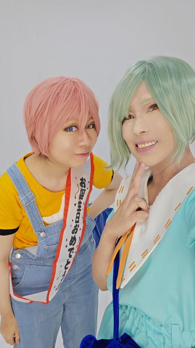 chihayangest's tweet photo. 昨日の！
えすり椋の誕生日でチョコのアフタヌーンティー風(?)と、
遙6白虎✨

私は髪も顔もあんまりかわらないなーw

幸＆ルード*千春
椋＆虎*優夜さん https://t.co/6m6o0ppkhn