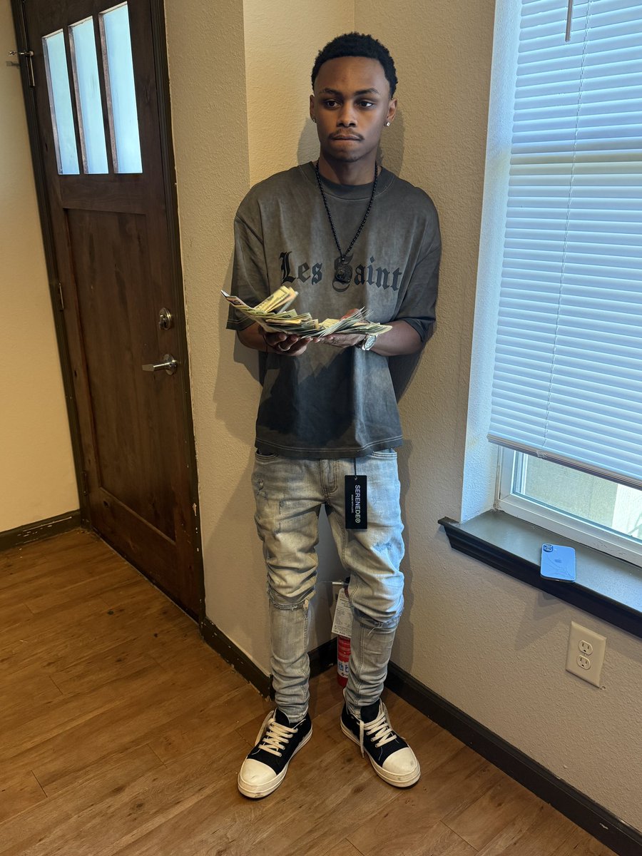 billontenz's tweet photo. Ig: billygbandz 
#viral #billygbandz  
link in comments below 👎🏾 https://t.co/8rpZkdrxFA