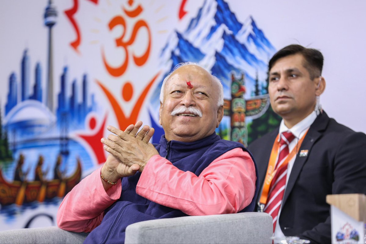hindu_canadian's tweet photo. 🇨🇦🕉️ A LANDMARK MOMENT FOR CANADIAN HINDUS

Pujaniya Dr. Mohan Bhagwat Ji, Sarsanghchalak of the Rashtriya Swayamsevak Sangh (RSS), addressed “HINDU VISHWA BANDHU: Embrace the World with Friendship” in Toronto, bringing together 2,000+ participants from all 10 provinces of Canada, with the support of 175+ organisations. 🇨🇦

Rooted in the timeless Hindu civilizational ideal of “Vasudhaiva Kutumbakam” — The World Is One Family, the gathering celebrated Hindu identity and heritage while sharing a universal message:

Friendship over division. Dialogue over distance. Mutual respect over misunderstanding. Shared responsibility for the country we all call home.

Dr. Bhagwat Ji spoke on character, social harmony, seva, cultural continuity and collective responsibility, highlighting how remaining rooted in one’s heritage can go hand in hand with contributing positively and meaningfully to Canadian society.

The gathering was honoured by the presence of The Honourable Jason Kenney, former Premier of Alberta and former federal Cabinet Minister, as Chief Guest, and Shri Kashmir Singh Dhaliwal of the Khalsa Diwan Society and the historic Ross Street Gurdwara as Guest of Honour, reflecting the longstanding bonds of friendship and shared heritage between Hindu and Sikh communities in Canada. 🤝

Organised by CHORD — Canadian Hindus for Outreach, Relations and Dialogue, Hindu Vishwa Bandhu brought communities, organisations, institutions and generations together to strengthen outreach, build relationships and encourage meaningful dialogue between Canadian Hindus and the broader Canadian society.

🇨🇦 Rooted in heritage. Open in dialogue. United in friendship. Committed to Canada.

🌎🙏 वसुधैव कुटुम्बकम् | Vasudhaiva Kutumbakam | The World Is One Family

📢 Canadian Media:
@CBCNews @CTVNews @globalnews @globalnewsto @CP24 @CityNewsTO @globeandmail @TorontoStar @nationalpost @TheTorontoSun @CdnPress

#MohanBhagwat #RSS #HinduVishwaBandhu #VasudhaivaKutumbakam #CanadianHindus #HindusInCanada #HinduCanadian #HinduHeritage #HinduCulture #HinduSikhUnity #HinduSikhBrotherhood #Seva #SocialHarmony #CommunityUnity #InterfaithDialogue #Toronto #Canada #IndiaCanada #CanadaIndia #StrongerTogether #OneFamily