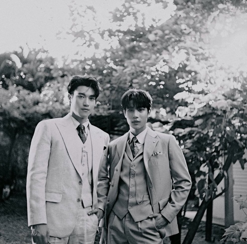 simstxy's tweet photo. ป๊าม๊าแห่งประเทศไทยในปี ๒๔๗๕ { The Blue Danube Waltz 🎵 } https://t.co/KPi0xvM9To