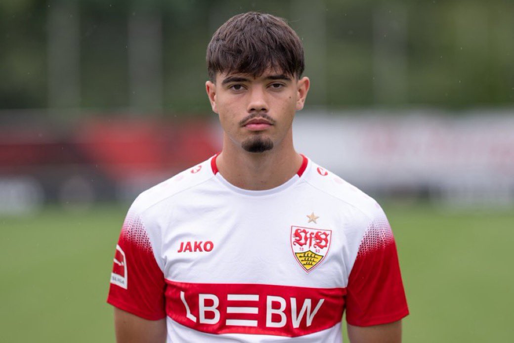 Fabriz_Roman0's tweet photo. 🚨🔵🔴 The buy option clause for Mirza Catovic to Barcelona from Stuttgart will be worth €3.5m.

It could also turn into an obligation based on specific conditions.

Catovic, landing in Barcelona today. ✈️ https://t.co/9vtlBVGV4e