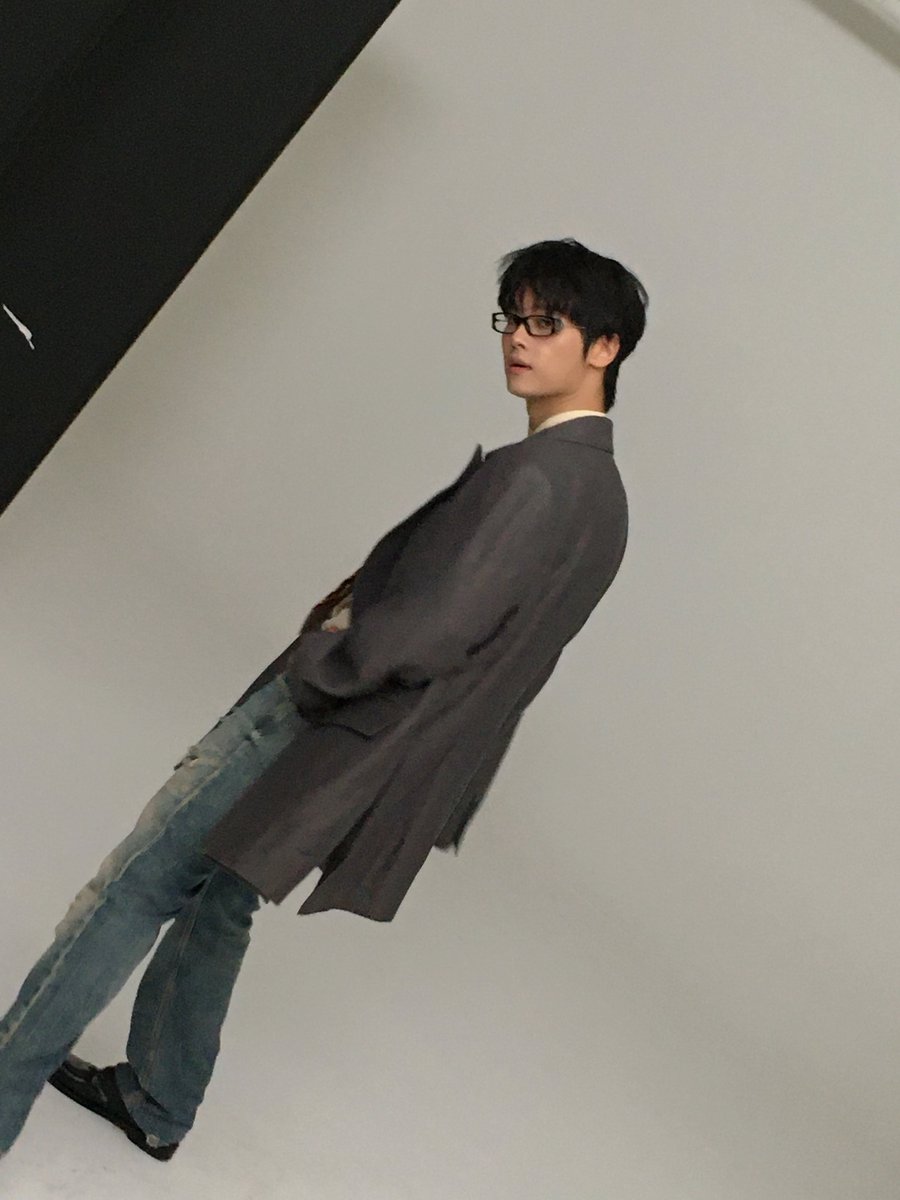SEA_N_YOU's tweet photo. 📷 엔스타그램 📷
 
achahakyeon 인스타그램 _ 20260831

B

<럭셔리> 9월호

#차학연 🖤 @CHA_NNNNN https://t.co/6bmjBKYgJc