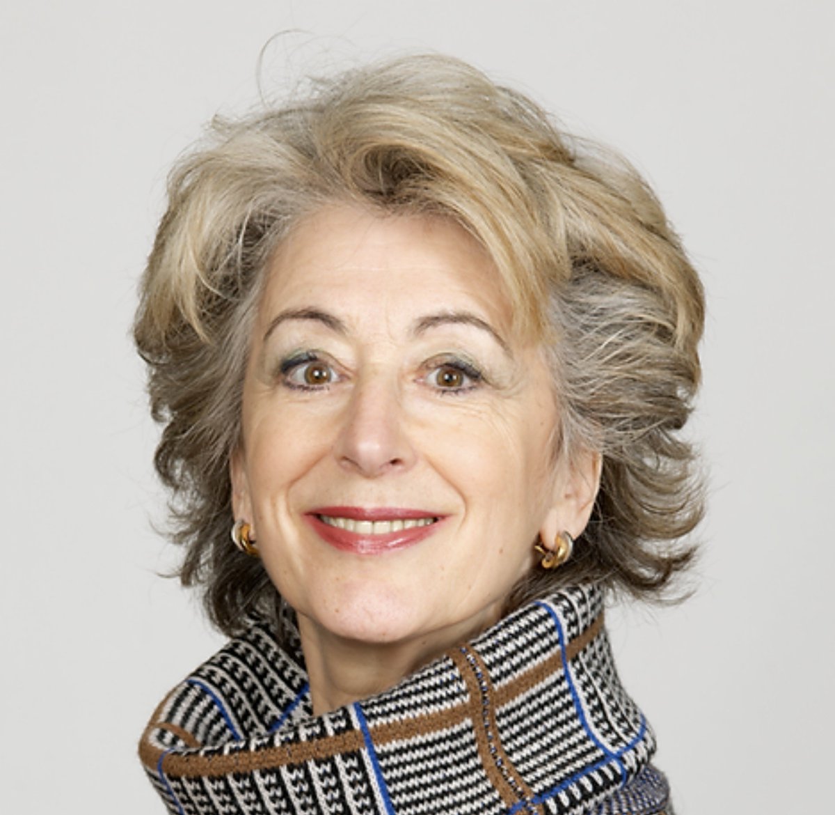 DODubhda's tweet photo. The decision by Gerald McCarthy to withdraw from the West End production "Right Before I Go" - on account of his Jewish co-star Maureen Lipman's Support doe Israel is just another instance of the insidious campaign to ostracise Jews from public life and set the terms for continued acceptance...

Where does it end? Until every entertainer swears to their hatred of the world's only Jewish State to gain admission to the industry.

We need to speak up against the campaign of hatred & bigotry, and squarely behind every one of its would be victims, from Lipman to Gadot to...