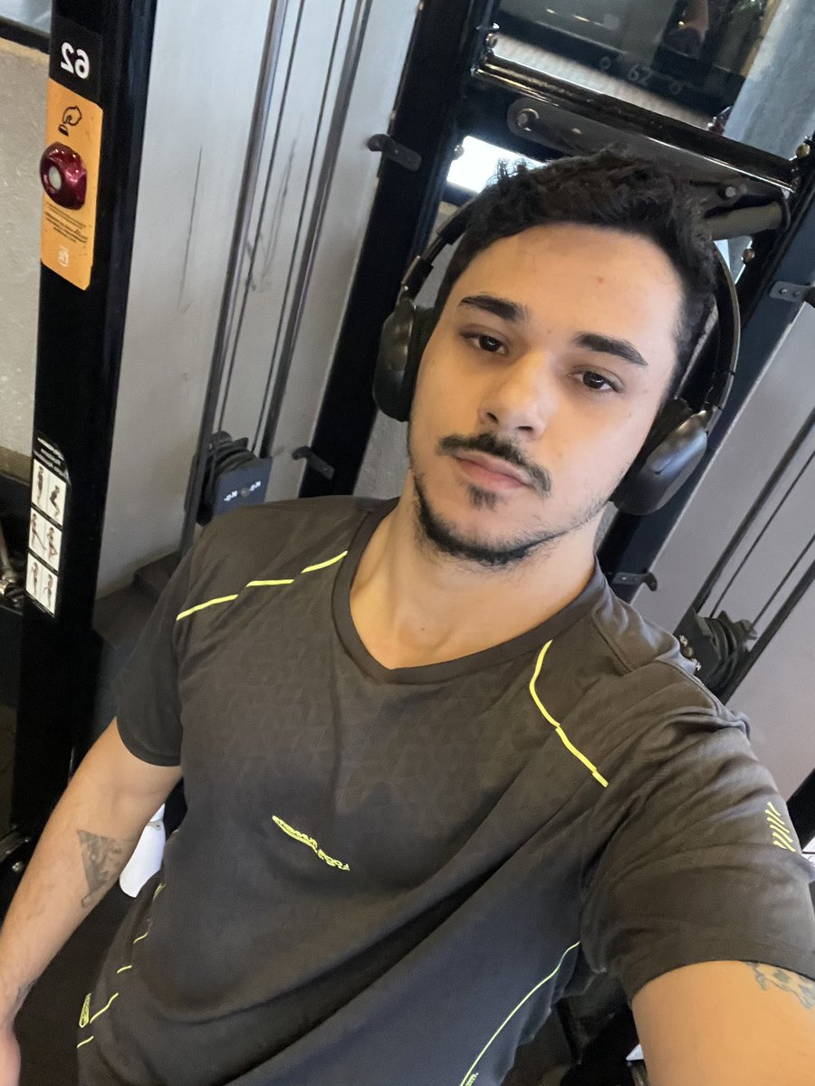 onlysyndro's tweet photo. e teve treino sim viu bbs!! https://t.co/0buAppMeVA