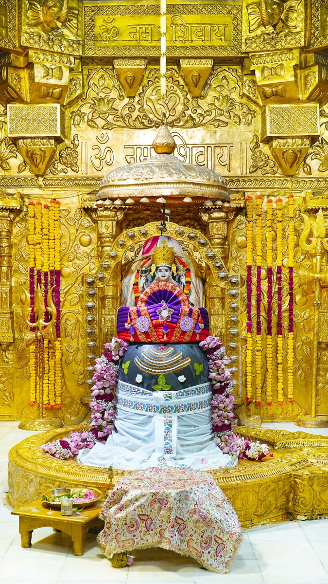 BabaBadevranath's tweet photo. श्री सोमनाथ ज्योतिर्लिंग मध्यान्ह श्रृंगार आरती दर्शन | 31.08.2026 https://t.co/3L6aUVefEL