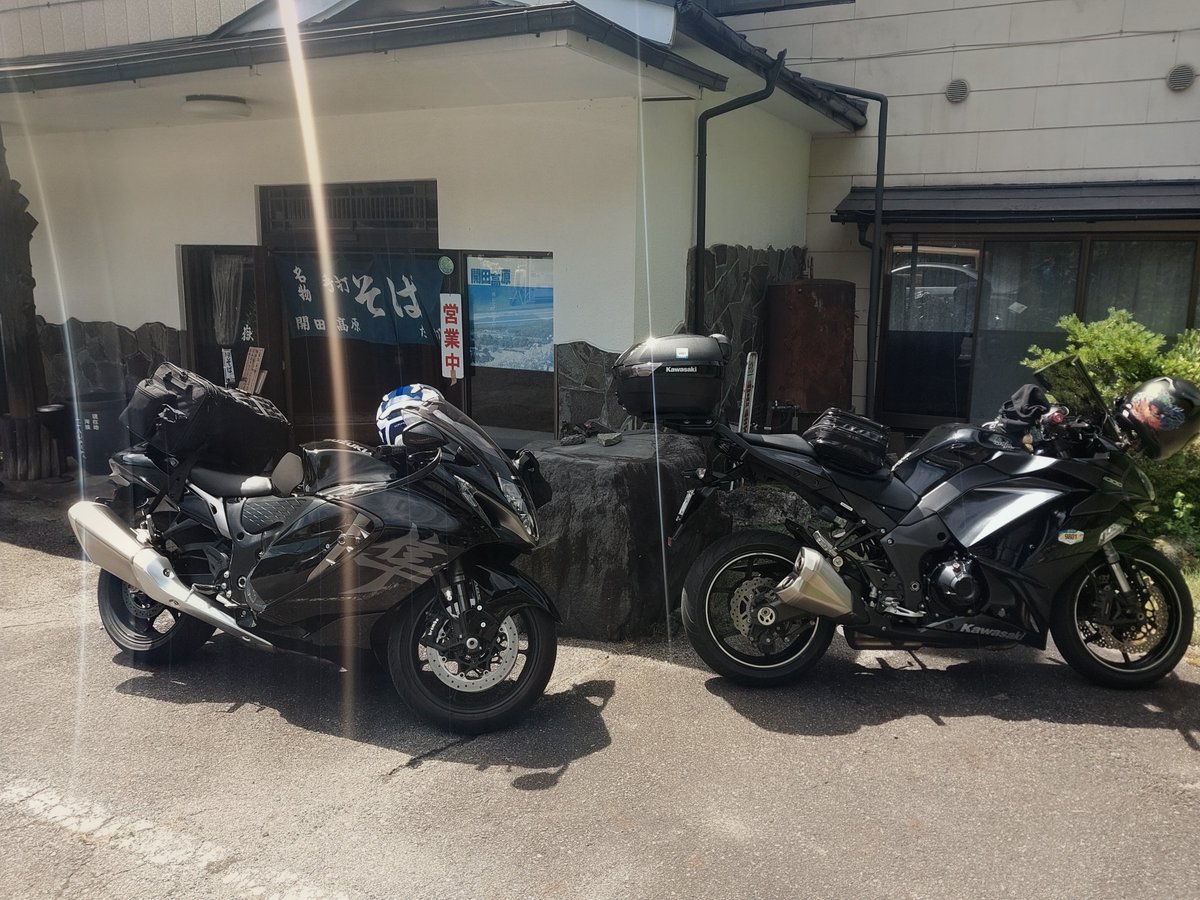 TomCat6835's tweet photo. #4枚の写真で8月を振り返る
#自生トマト
#Ducati と行く #平尾台
隼と忍者がご案内
#妻籠宿 #開田高原 の民宿?蕎麦屋?
嶽見(たけみ)さん https://t.co/BFvkg5dgtR