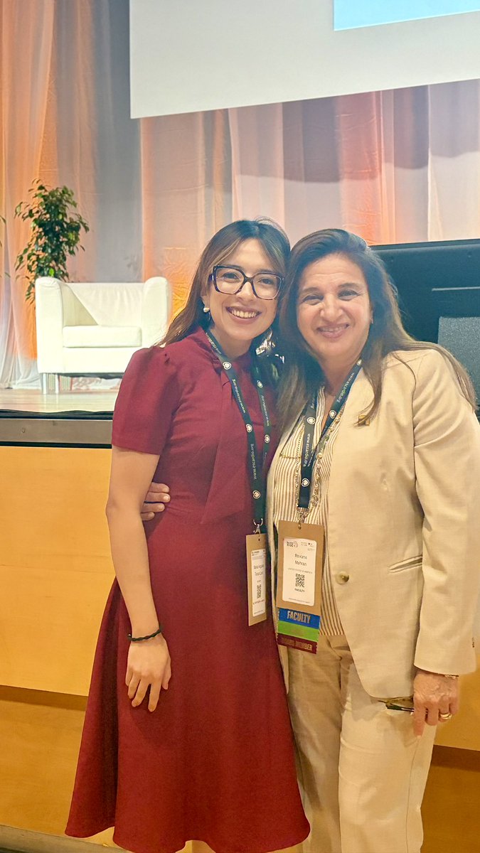 maga93tl's tweet photo. Una gran experiencia el poder presentar lo que se hace en LATAM (Ecuador 🇪🇨) en @escardio y haber compartido con @WomenAs1 un grupo maravilloso. Muy agradecida por todo. Seguimos caminando 🫀! https://t.co/edjgIAPoon