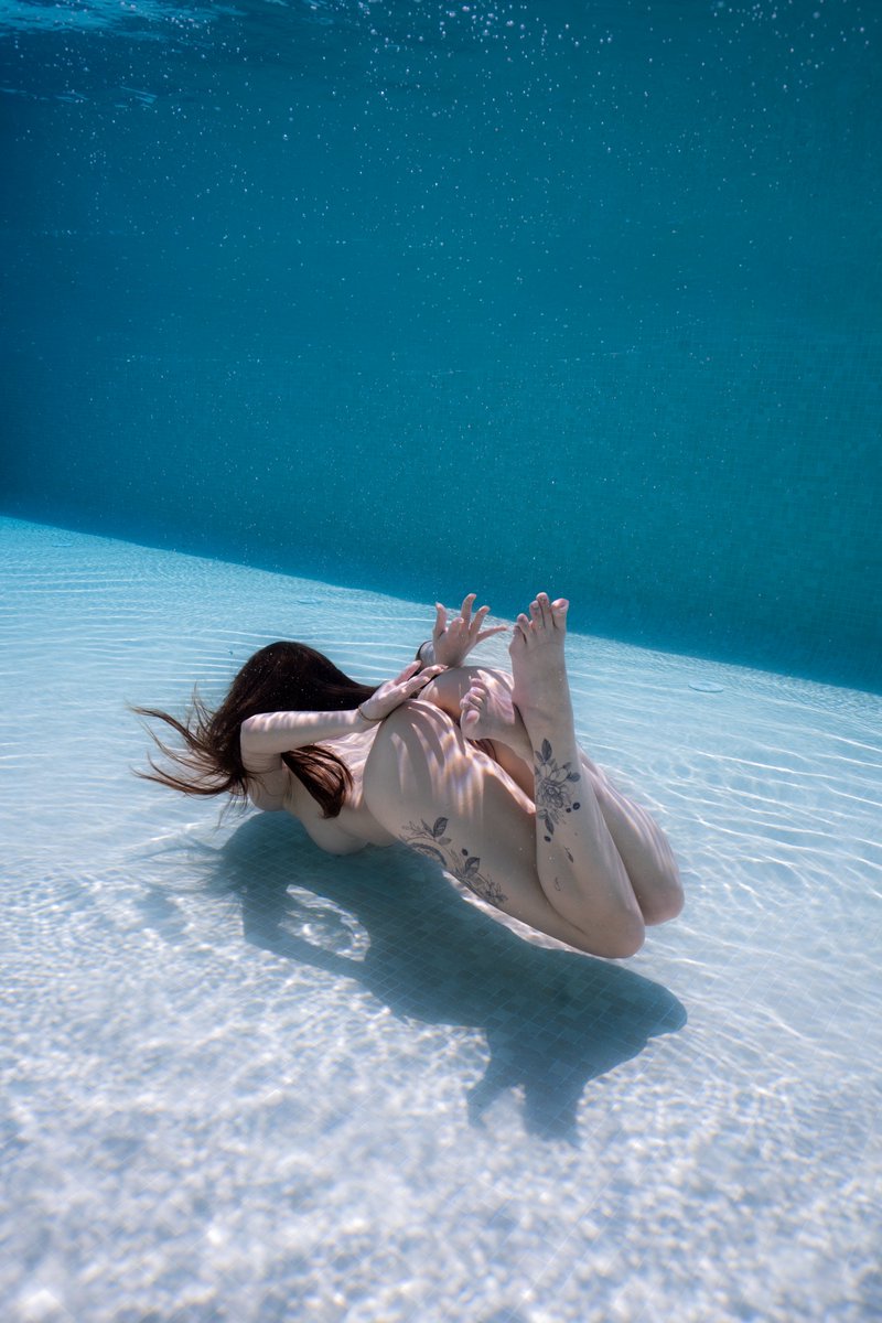 DaintyWilder's tweet photo. Your little mermaid 💦 https://t.co/AMpmFK9vVA