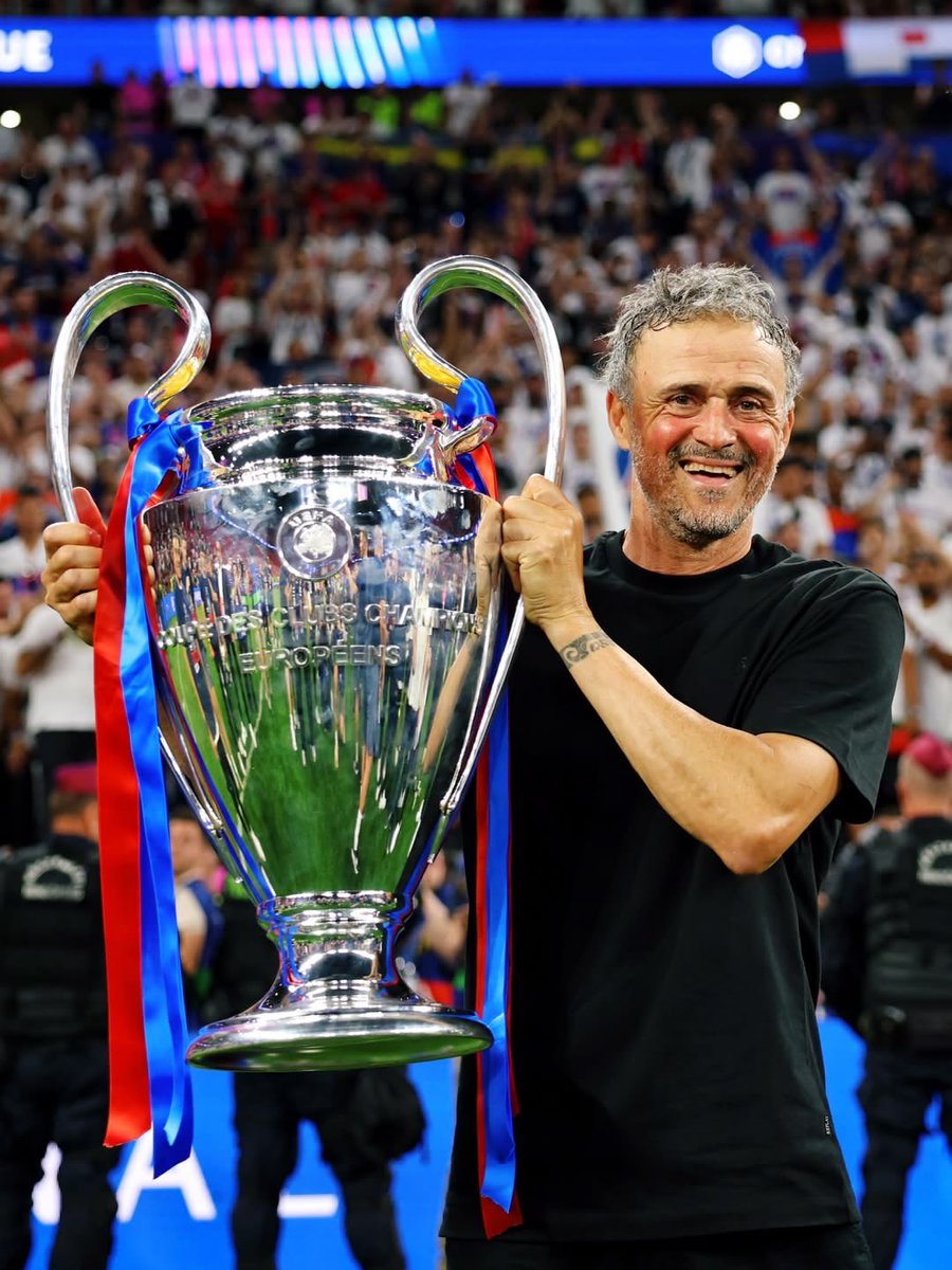 livesfoot's tweet photo. 𝗦𝗧𝗔𝗧 𝗘𝗙𝗙𝗥𝗔𝗬𝗔𝗡𝗧𝗘 😱📊

Ancelotti 🇮🇹, Luis Enrique 🇪🇸 et Thomas Tuchel 🏴󠁧󠁢󠁥󠁮󠁧󠁿 ont remporté 5 des 6 dernières éditions de la Ligue des champions.

Le point commun ? Ces mêmes coachs ont tous coaché Mbappé sur cette période, mais lui en a gagné 0.😬 https://t.co/z7Yc1bcxzp