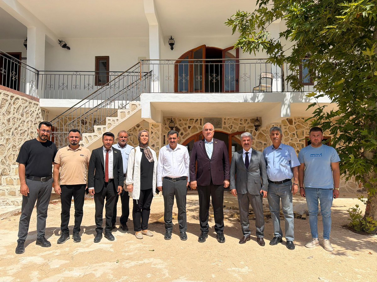 omer_erturkk's tweet photo. 📍 Besni Belediyesi Gastronomi Merkezi

AK Parti Adıyaman Milletvekilimiz Sayın @HuseyinOzhan_ , Belediye Başkanımız Sayın Reşit Alkan, Kadın Kolları Başkanımız Sayın Semra Semiz, Gençlik Kolları Başkanımız Sayın Umut Yavuz ve teşkilatımızla birlikte, Belediyemiz tarafından yapımı sürdürülen Gastronomi Merkezi inşaat alanını ziyaret ettik.

Devam eden çalışmaları yerinde inceleyerek proje hakkında bilgi aldık. 🍽️

Besni’mizin gastronomi kültürünü yaşatacak ve şehrimize değer katacak bu önemli yatırımın ilçemize hayırlı olmasını diliyoruz.
@abuyukgumus @hakanaksu058 @farukaytek @resulkurt34 @dr_ishaksan @MustafaAlkayis @avekremcadir @zeki_tutar @AkPartiBesni