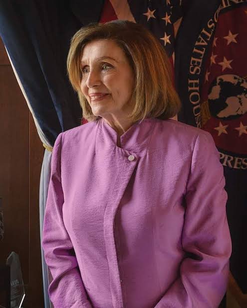 AlphaOwlTrading's tweet photo. Just copying Nancy Pelosi would have returned 1000% in 12 years!! 🤯

Make sure not to miss these 5 Pelosi stocks:

1/5 Bloom Energy $BE https://t.co/5kXpaE97QI