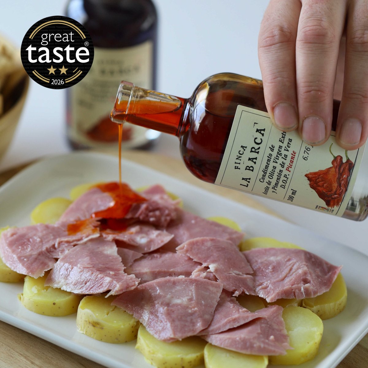 FincaLaBarca1's tweet photo. ¡Muy contentos de anunciaros que nuestro #AOVEConPimentónAhumado Picante #FincaLaBarca ha recibido dos estrellas en los prestigiosos #GreatTasteAwards!
-
So happy to announce that our EVOO with Hot Smoked Paprika Finca La Barca received two stars at the Great Taste Awards! https://t.co/n80riTgzpa
