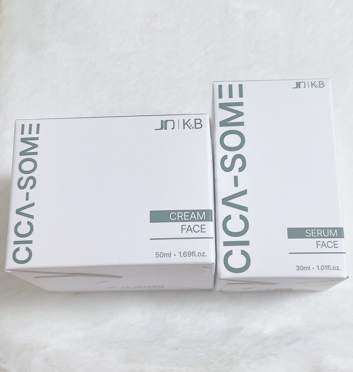 abs52613's tweet photo. ~~~PR~~~
この度はJD×KIREI FOR BEAUTY様より、「CICA-SOMEセラム30ml&クリーム50ml」 を頂きましたのでご紹介します💁🏻♀️💚✨
特徴はツリーにて投稿するので、是非ご覧ください🐰💚✨
#PR #JDXKIREI #CICASOME #シカサム
#シカエクソソーム #日韓コラボ https://t.co/LUdt0SVdW1