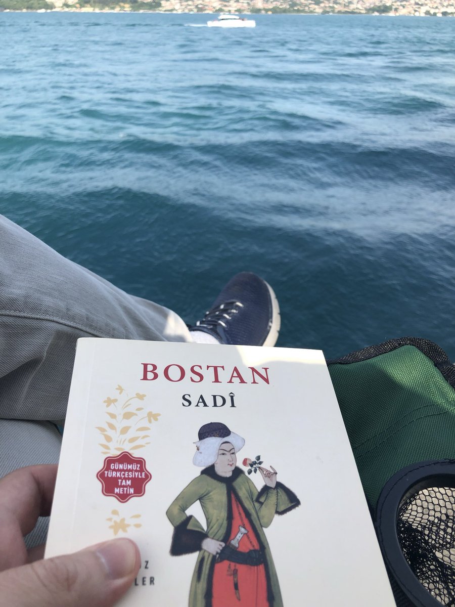 slhttn_ln's tweet photo. “Görmez misin, gül kendisini hakir gören kara toprakta biter.” https://t.co/v2gbwdLJI4