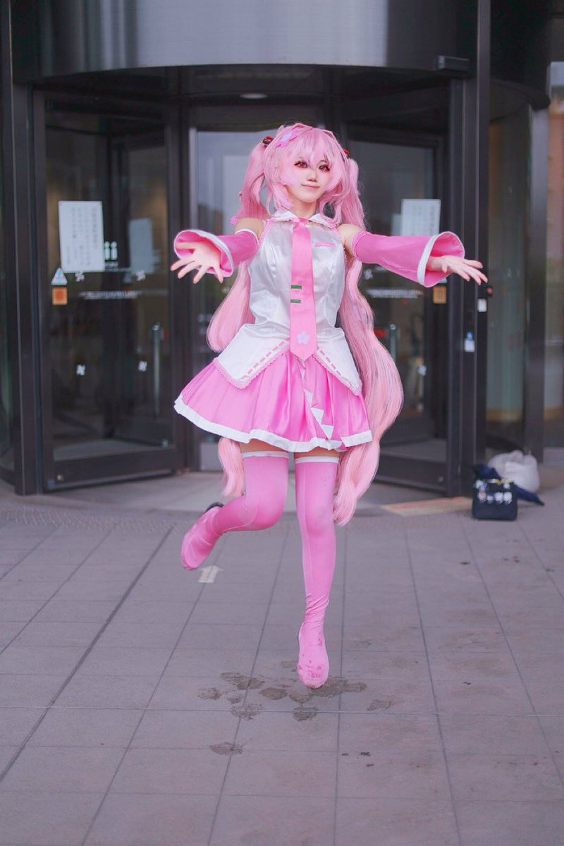 aruto_cos1215's tweet photo. ずっと大好きな歌姫ミクちゃんにもっとむちゅ〜♡
ʜᴀᴘᴘʏ ʙɪʀᴛʜᴅᴀʏ︎︎❤︎︎これからもずっと大好き♡

#初音ミク生誕祭2026
 #初音ミク生誕祭 https://t.co/tYW6QgszEQ