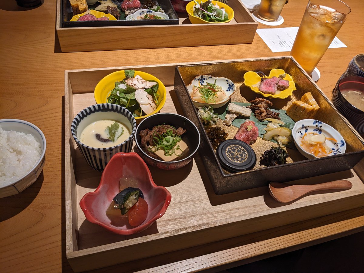 askrang's tweet photo. 結婚してタグ使えなくなったけどちょくちょく嫁とは食事しに行ってるよ https://t.co/KbRTStSgTR