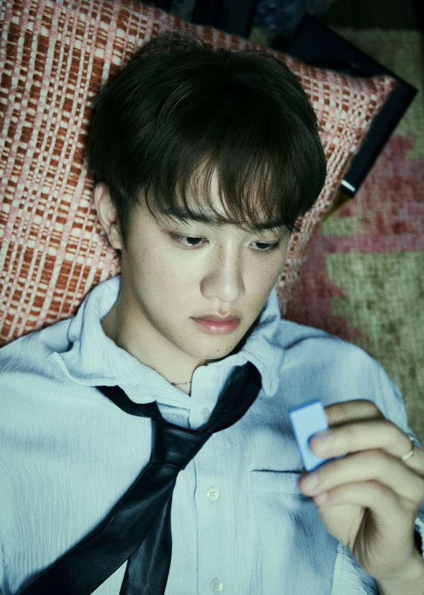 100dolov's tweet photo. 도경수 9/8 솔로컴백 많관부💕💕 https://t.co/nua4n249Bv