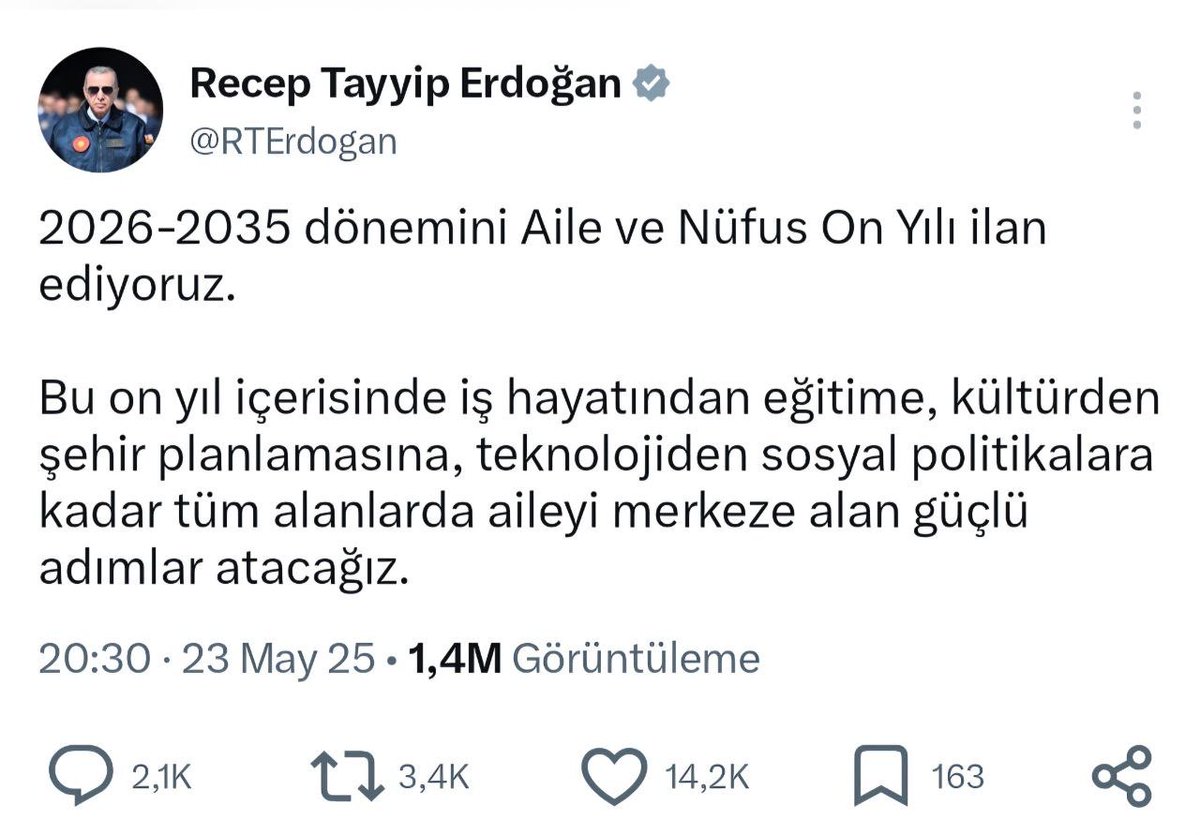 rumeysaeyaz's tweet photo. Sayın Cumhurbaşkanım, Büyük Aile ve Nüfus On Yılı vizyonunuz doğrultusunda, farklı şehirlerde parçalanmış kıymetli öğretmen ailelerinin evlatlarına sarılmasını için il emri kararını saygılarımızla umutla talep ederiz. 🚀 @RTErdogan  @Yusuf__Tekin  #ilemrigecikmez https://t.co/CbLkfQpGfz