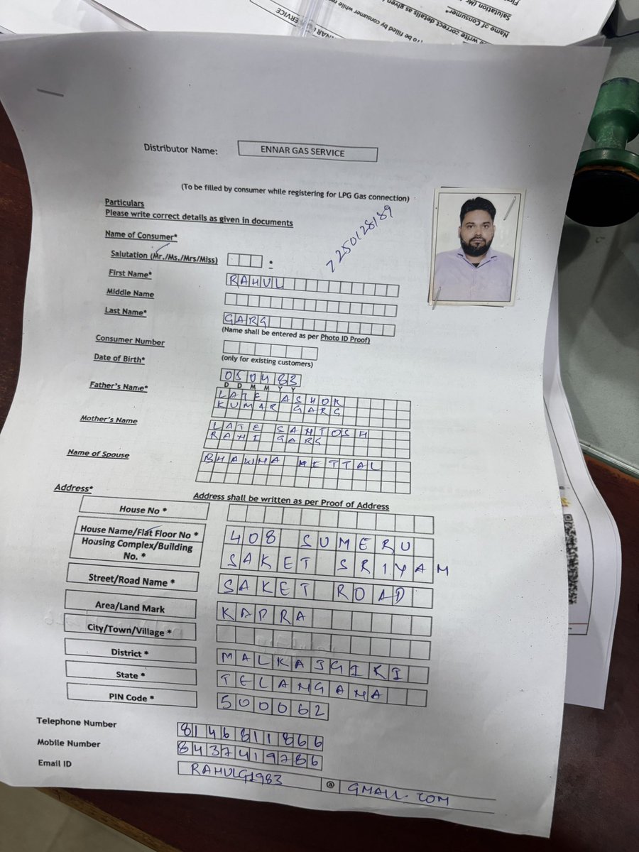 RahulGarg1983's tweet photo. @HardeepSPuri
@PetroleumMin
@UttamINC
@IndianOilcl
@revanth_anumula
New #GasConnection Application is pending with no action,no communication & no accountability.
Gas Agency says it can take 6 months to get the new connection?
This is #BasicCivicRight not a favour
#MoPNG https://t.co/VQpnBC49fe