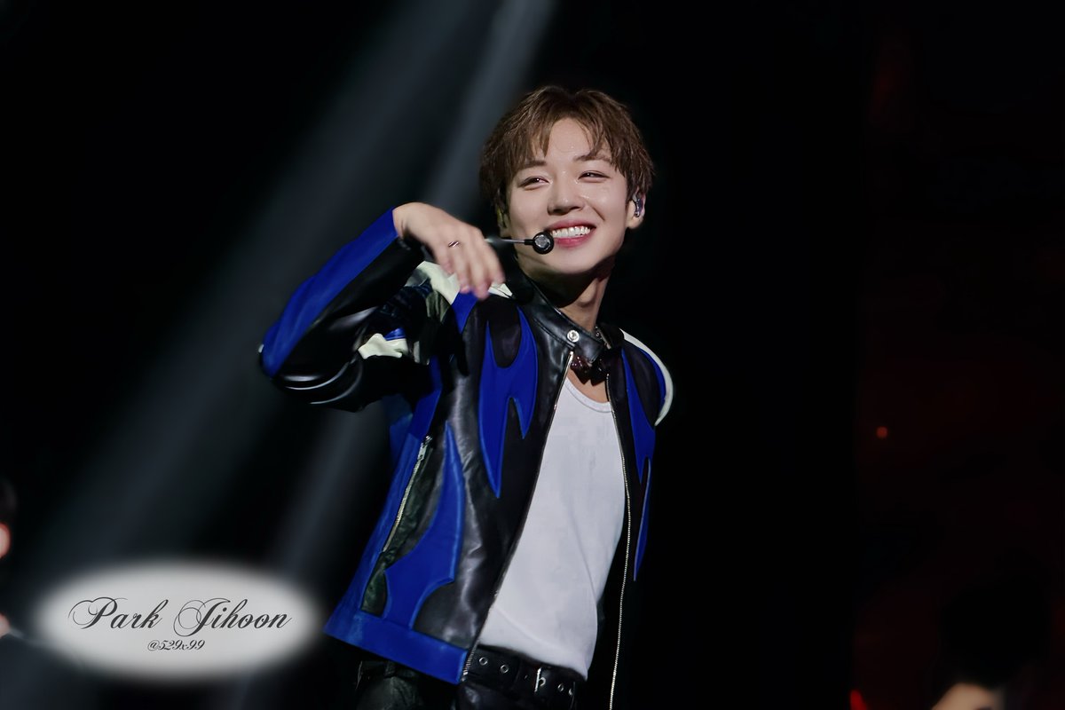 529x99's tweet photo. 260606 RE:FLECT FAN CONCERT in KUALA LUMPUR
말레이시아 팬콘 

unreleased +
iphone16pro 📸

#박지훈 #PARKJIHOON https://t.co/esxOLzpPui