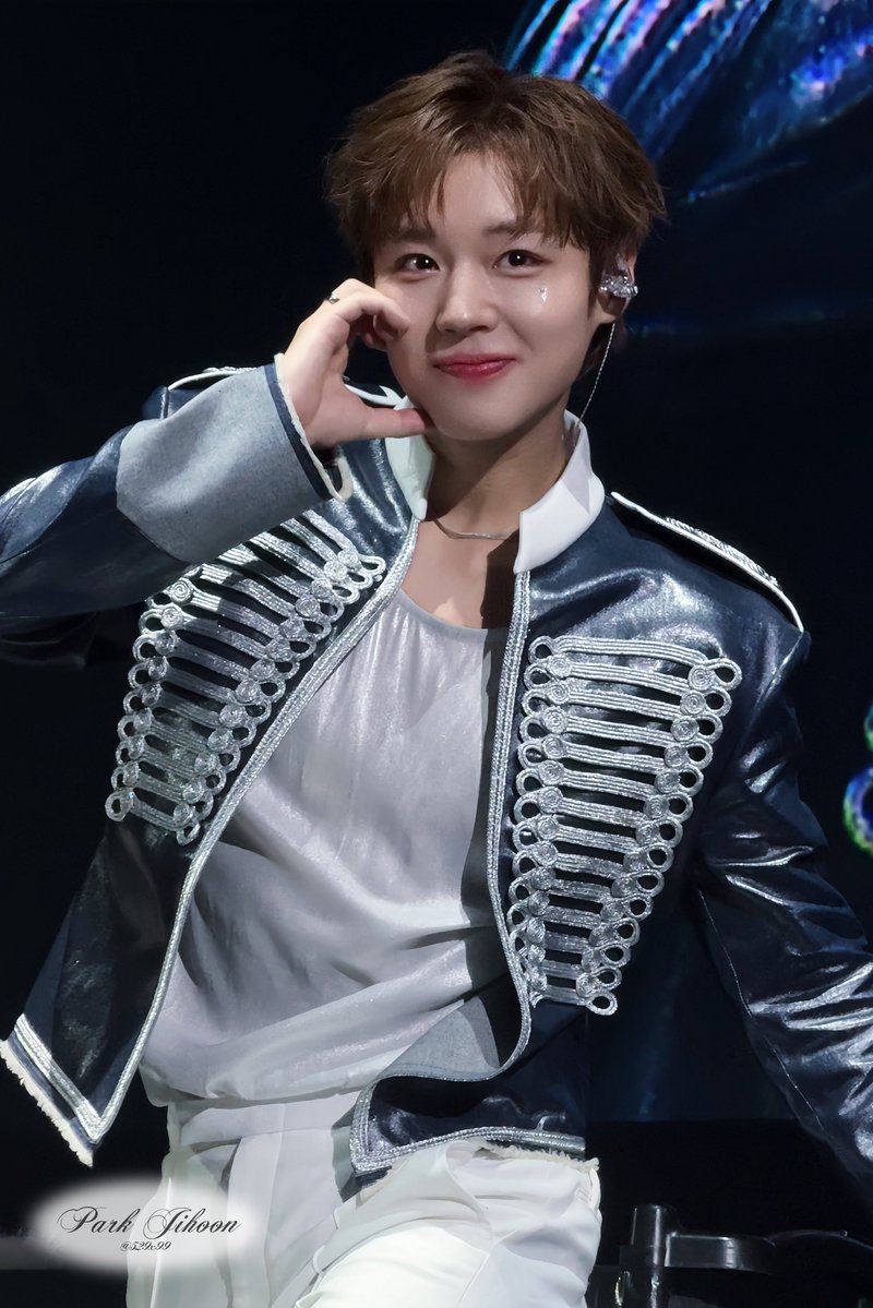 529x99's tweet photo. 260606 RE:FLECT FAN CONCERT in KUALA LUMPUR
말레이시아 팬콘 

unreleased +
iphone16pro 📸

#박지훈 #PARKJIHOON https://t.co/esxOLzpPui
