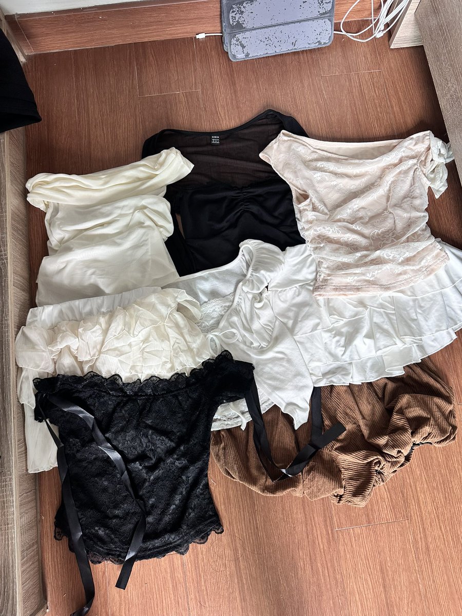 jamaikaaa2's tweet photo. ขายเทไม่เกิน 100ทุกตัว
ค่าส่ง30 เหมาส่ง
#ส่งต่อเสื้อผ้า #เสื้อผ้ามือ2 #เสื้อผ้ามือสองสภาพดี #โล๊ะตู่ #เสื้อผ้ามือสอง #ชุดกระโปรง
#เซ็ท #เดรส https://t.co/J0ov01oNxR