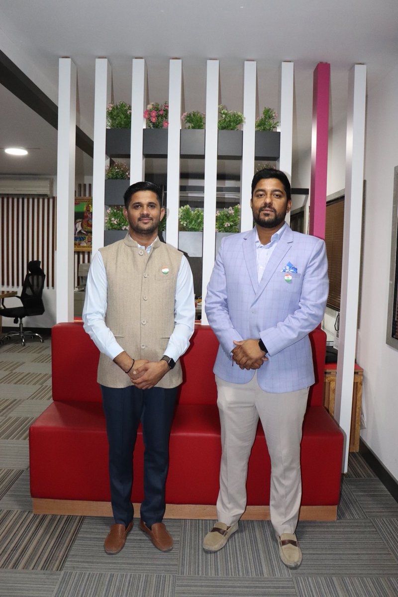 pemparamdubai's tweet photo. With my friend mr. Dalpatji https://t.co/kW7XJcS1qY