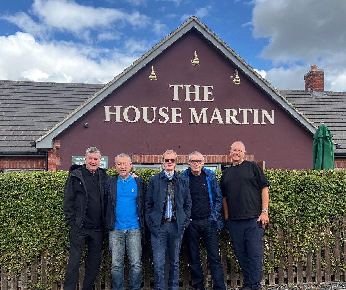 TheFarm_'s tweet photo. We just had to stop off here on our way to #Wildlive festival yesterday @PaulHeatonSolo to toast your No 1 album https://t.co/C1lrgMUqVT