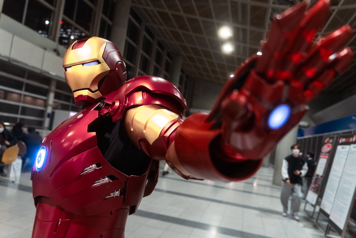 ConjurerMagus's tweet photo. 先日のコスプレオブザイヤーが次の段階に進みました。全く仕組みが分かっておらず、戦い方が分かりません💦
音声認識、プログラムやボディバランスなどなど3年かけて、全てたった一人で作ってます。応援を何卒よろしくお願いします🙇

https://t.co/LSUpFxInc4

#COTY2026
#クラップス
#チェリーサイド https://t.co/LGv1swK2sq