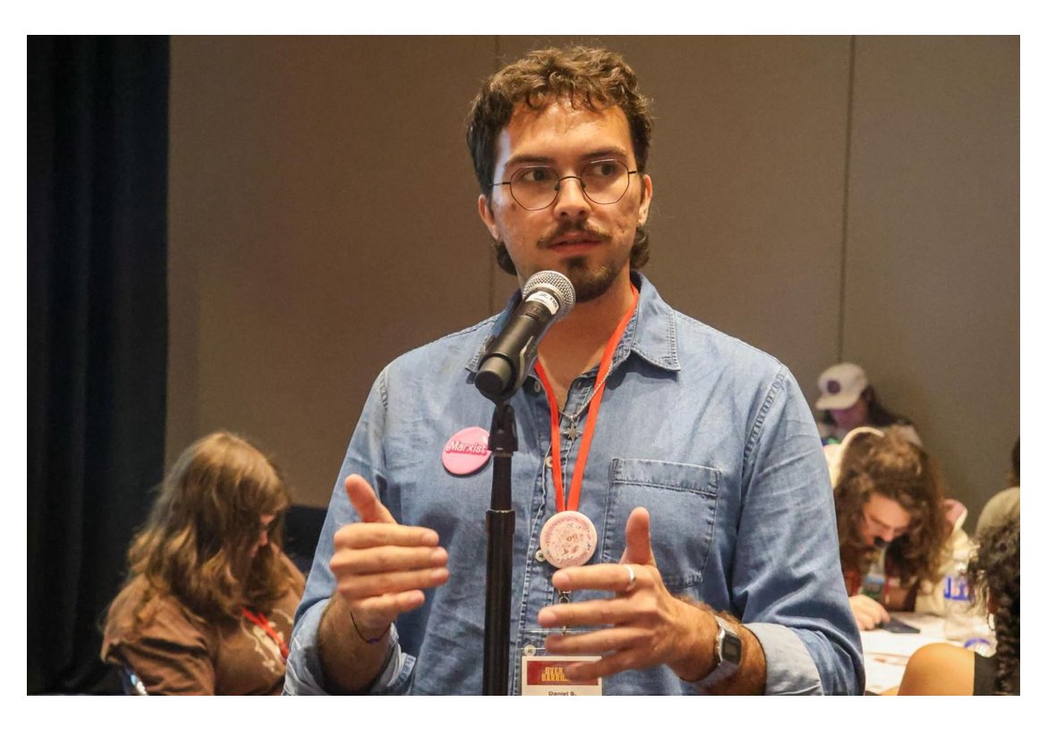 emiliotgonzalez's tweet photo. Another #Miami Marxist.

Daniel Salup-Cid, is #Cuban-Chilean, a leader of DSA and was Natl Co-Director of Young DSA.

Headed YDSA group @FIU.

Served on DSA Natl Political Committee, the 27-member governing body.

Member of DSA Trotskyist Caucus and Cuba Solidarity Working Group https://t.co/OuZix1xZqC