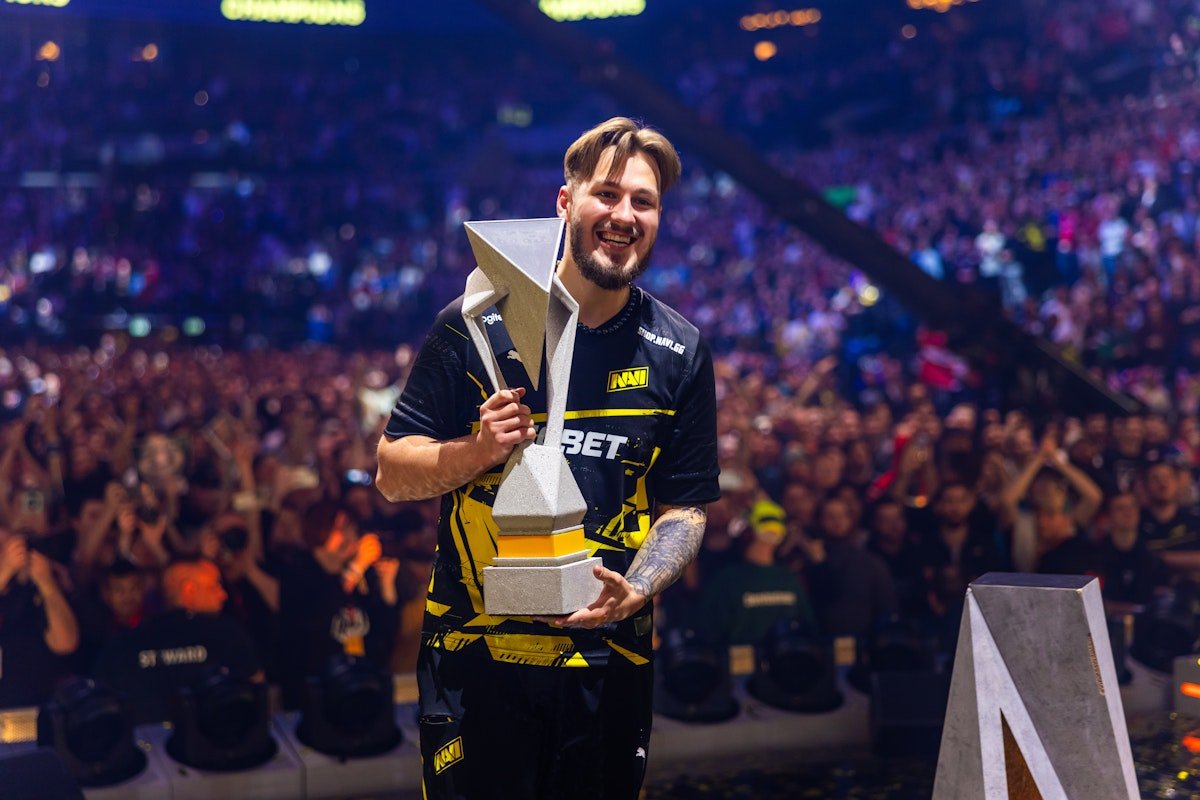 cs2files's tweet photo. jL could actually get his own sticker at the PGL Major Singapore instead of apEX.

For that to happen, jL needs to play 5 matches with Vitality at PGL Bucharest before the Major invites are handed out.

Imagine jL joining Vitality and immediately sneaking his way onto a Major sticker capsule 😭