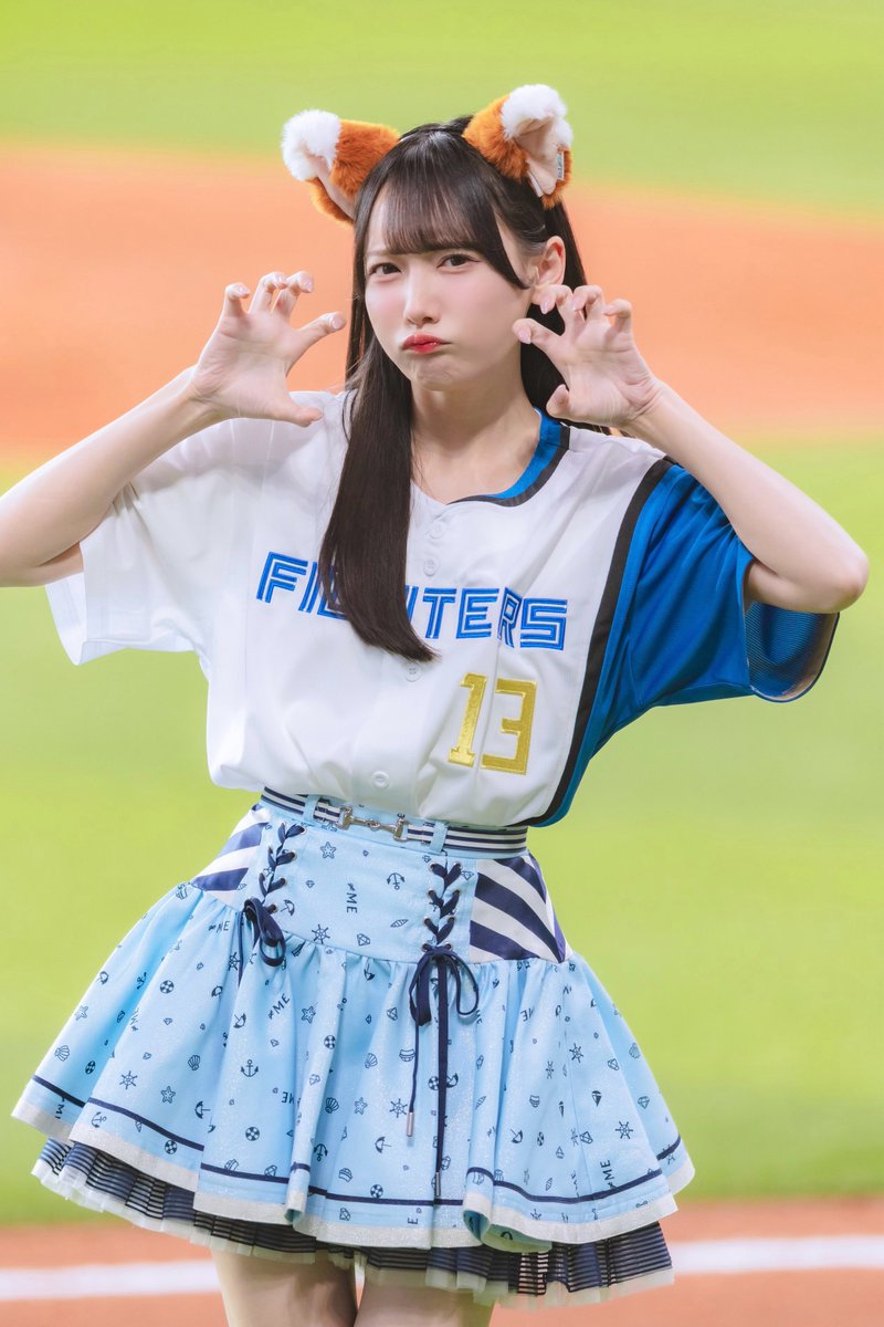 suzuki_hitomi_'s tweet photo. すずきつねさん🦊🤍 #lovefighters https://t.co/2mWSQu1ImH